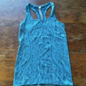 Lululemon tank top